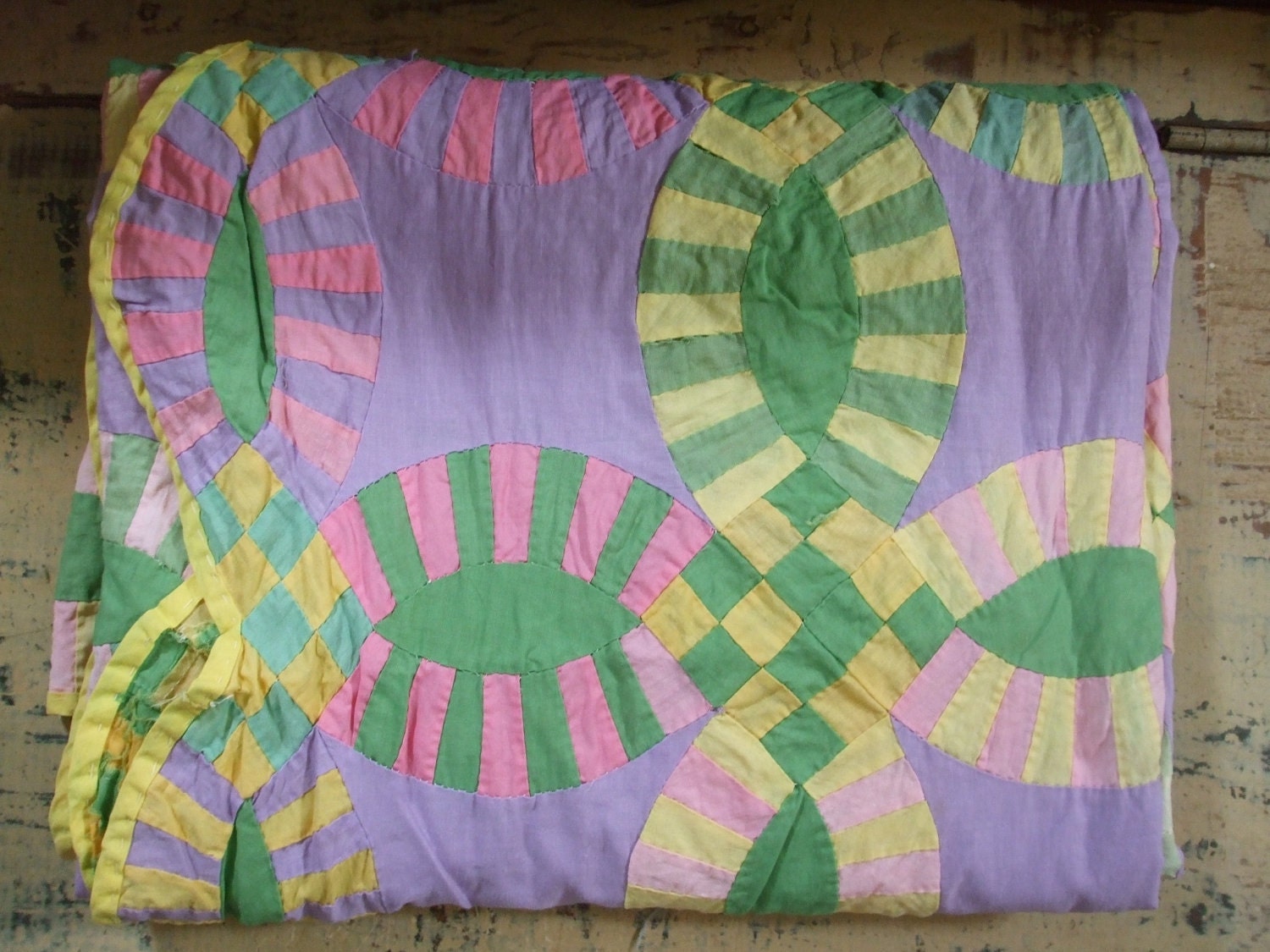 Wedding Ring Quilt Top Lavender, Pink, Green, Yellow