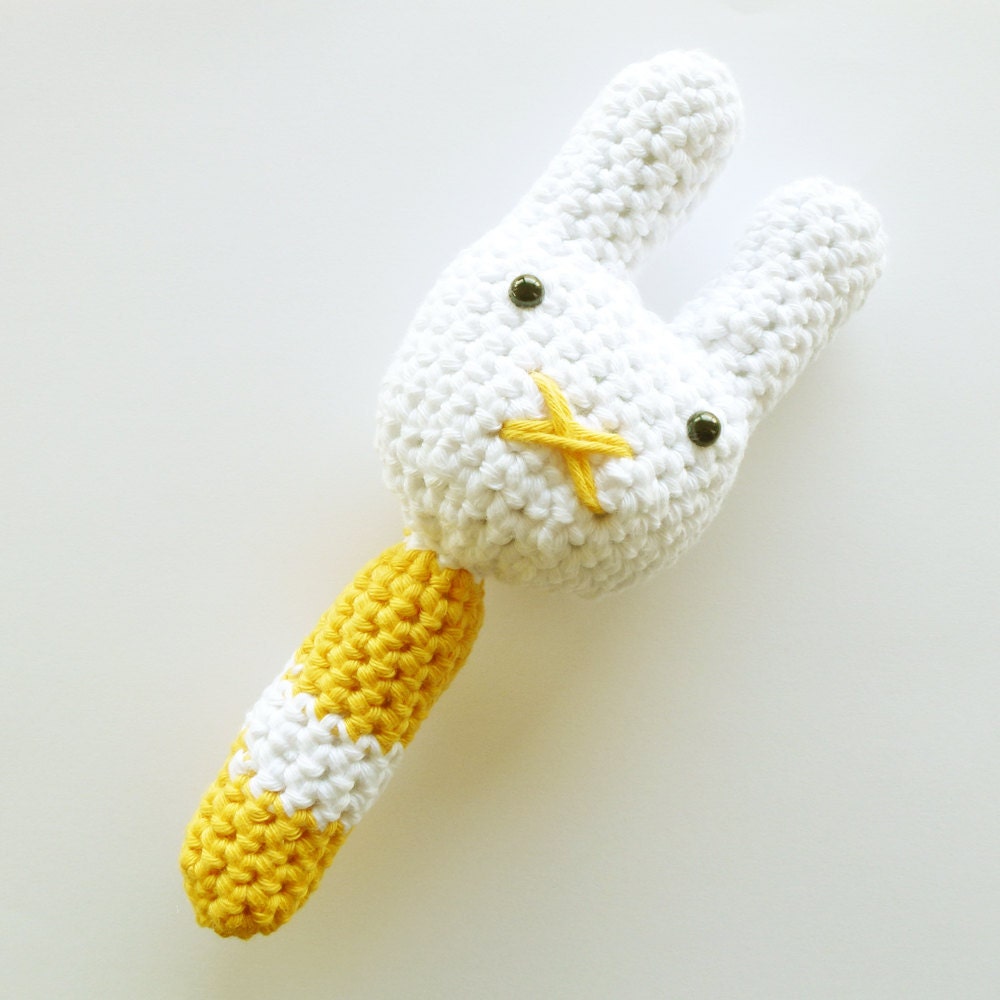 Crochet Miffy Rattle Pattern - English and Dutch version available