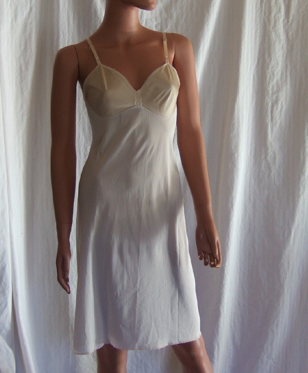Reserved Amelia Vintage supplies Vanity Fair size 34 beige full slip.