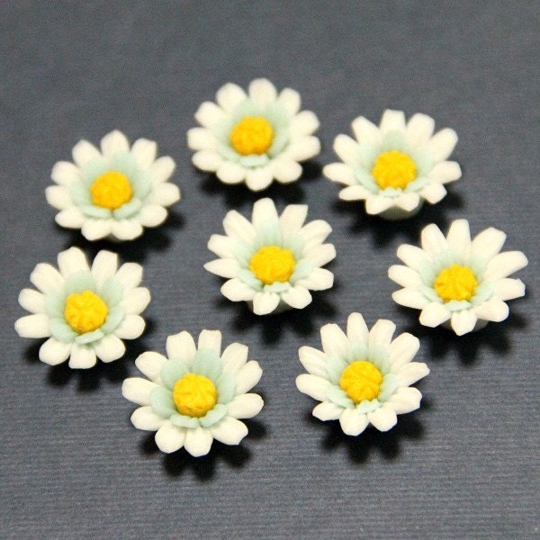 4pc-Daisy-White-Polymer Clay DIY Flowers for Earring Pendant Ring 18mm