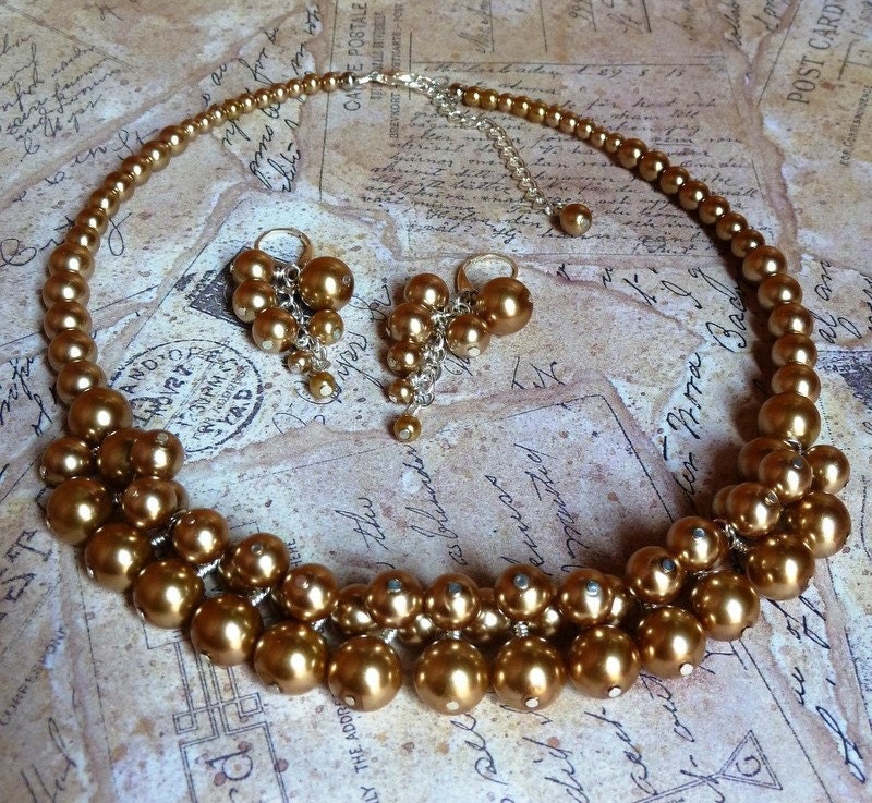 Gold Pearls Cluster Necklace Set - Gold Glam