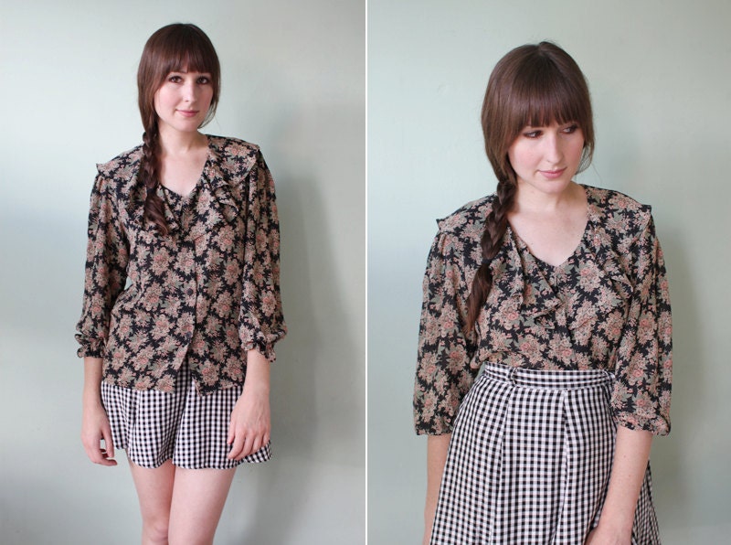 SALE / vintage 1990's floral ruffle collar blouse