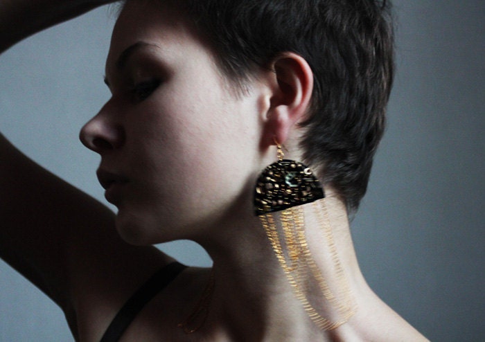 Half moon embroidered earrings gold