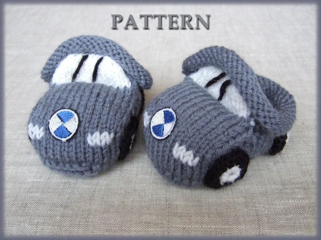 Knitted baby booties 'grey cars' (PDF pattern), (sizes 0-6/6-12 months)