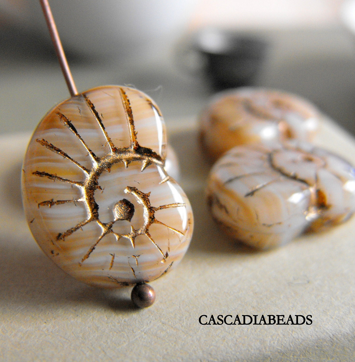 Czech Glass Bead - Nautilus Shell - Cream Tan Brown - 4 - 16x14mm (cab-343)