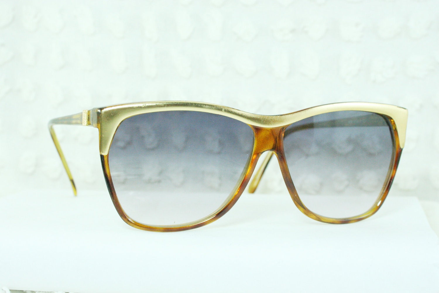 80s Sunglasses 1980's Oversize Sunglasses Anne Klein Gold Metallic Browline Optical Quality Tortoise Frame 60/13 Non Prescription Riviera