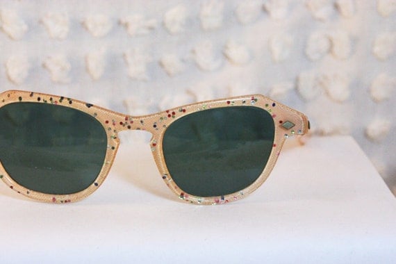 Rainbow Glitter Linen 1950's Cat Eye Sunglasses Squared Horn Rim Frames, Non Prescription Gray Lens