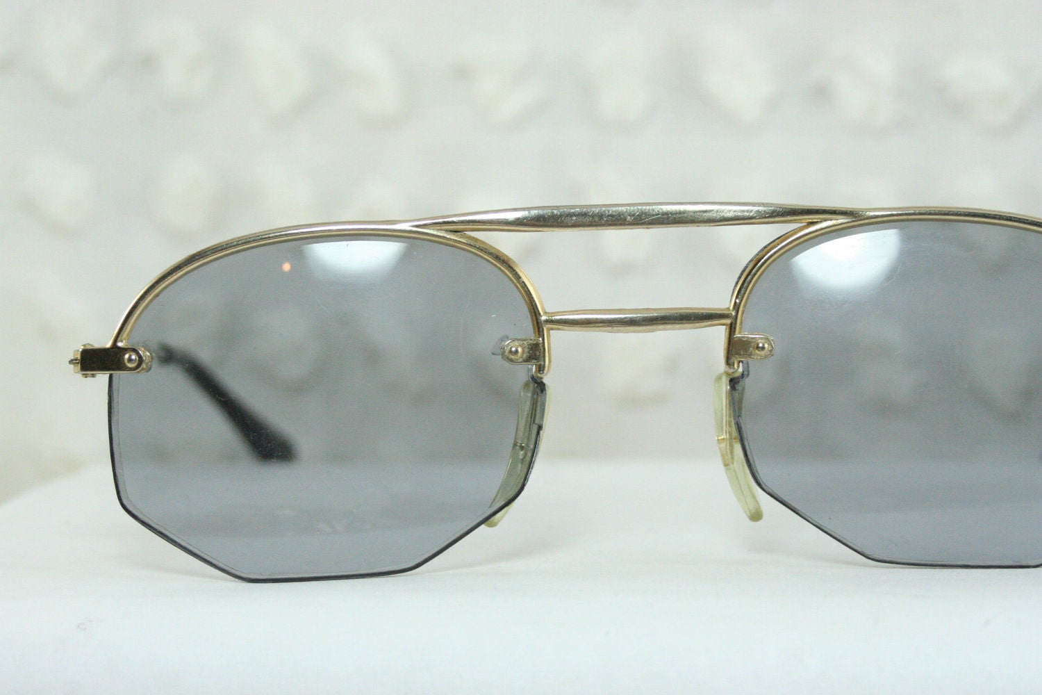1970's Aviator Sunglasses Gold Wire Rim Gray Non Prescription Lens Large 52/23 by Nilsol Eyewear Italy