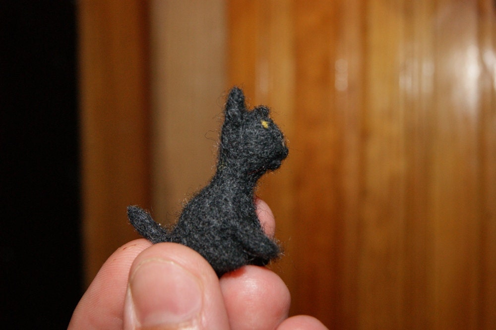 Cat miniature - super tiny felted black kitten
