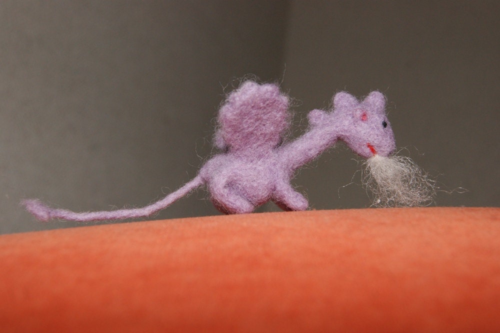Felt dragon, felt toy, tiny felted dragon, soft sculpture, miniature dragon, fairy tale animal, natural wool toy
