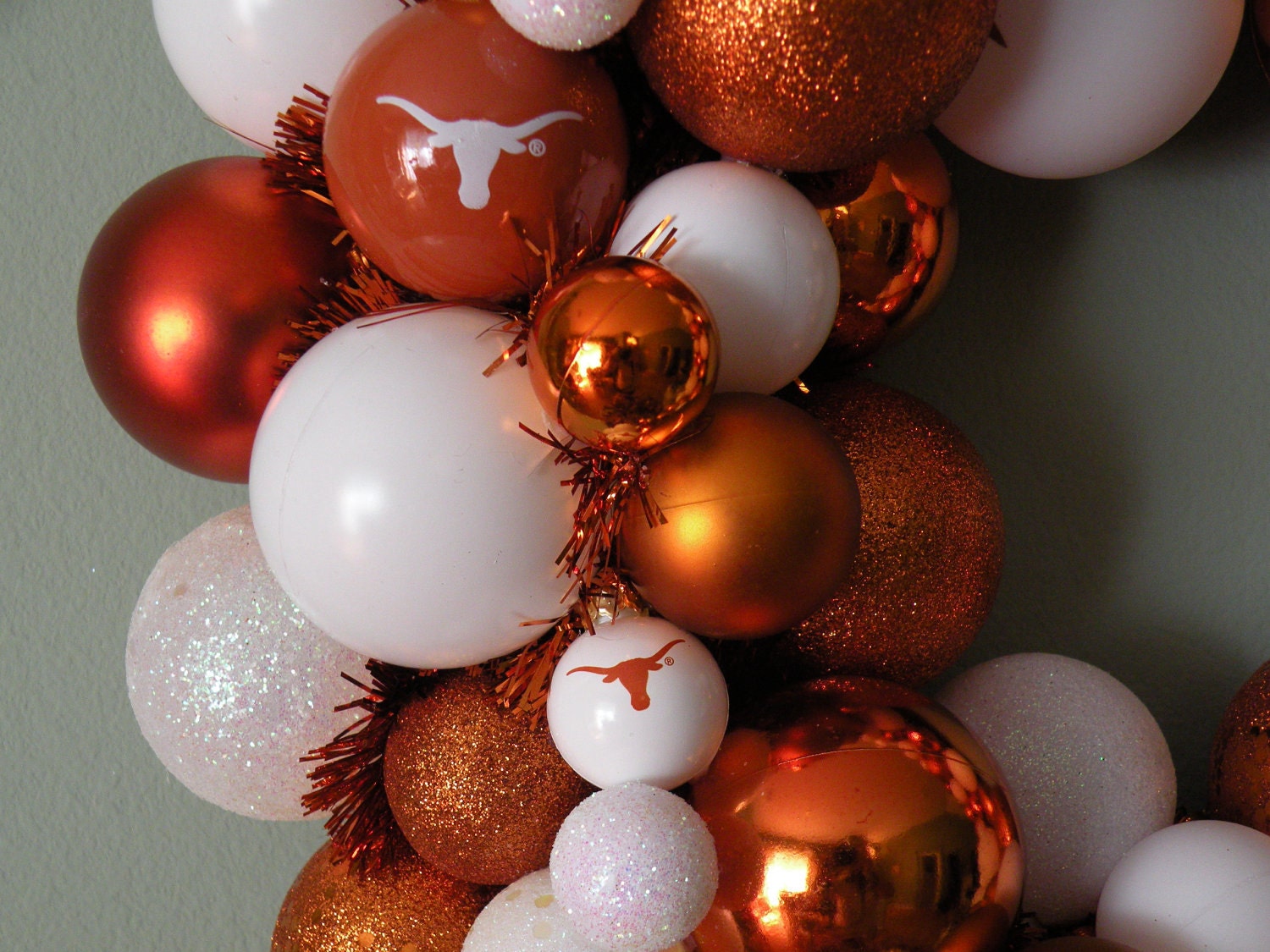 TEXAS LONGHORNS Ornament Wreath