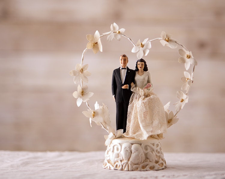 Vintage Wedding Cake Topper - Bride and Groom in Heart of Fabric Flowers
