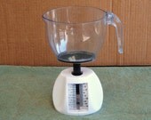 Mechanical Scale Kitchen Food With Measuring Cup Capacity 16 Oz by 1/2 Oz..
