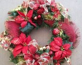 TRaDiTioNaL CHRiSTMaS WReaTH  ReD aND GoLD SPaRKLeY PoiNTSeTTias