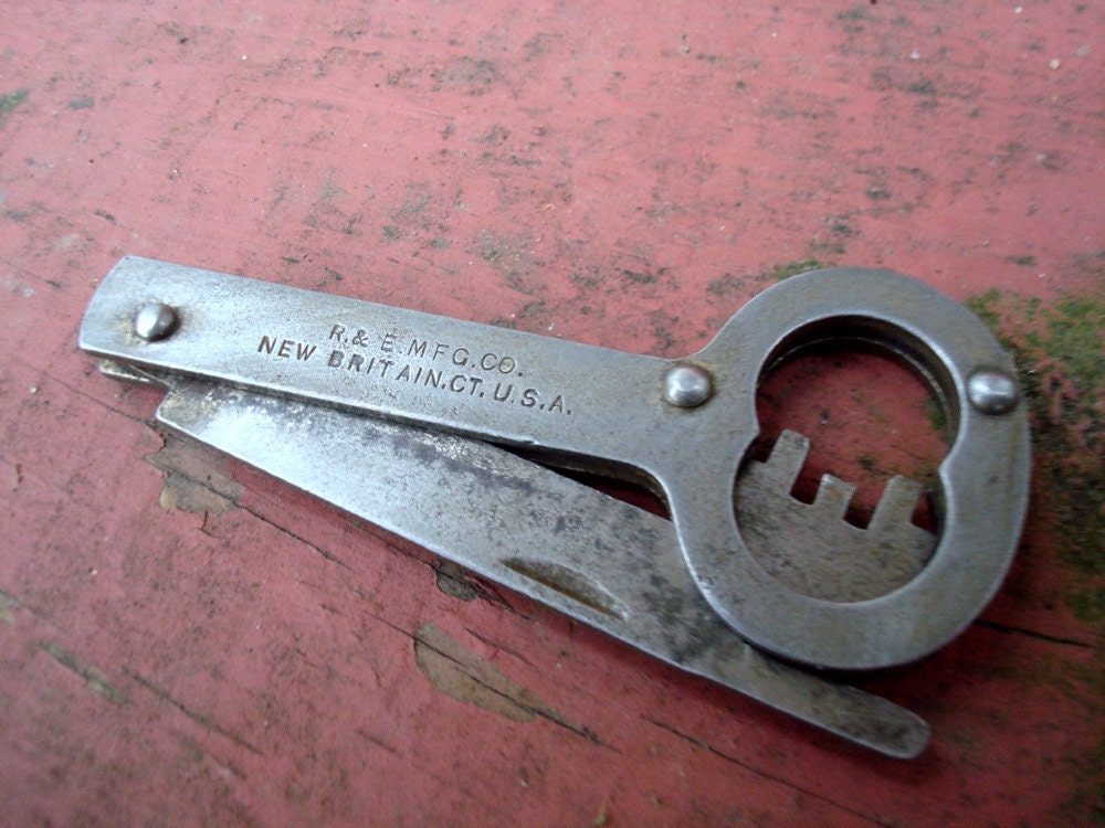 Antique Folding Skeleton Key