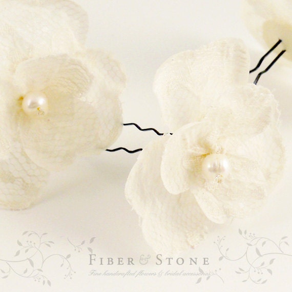 Lace Wedding Hairpiece with Freshwater Pearls, Silk Wedding Flower Hairpins, White Wedding Hair Accessory, Bridal Hair Flower Hair Piece
