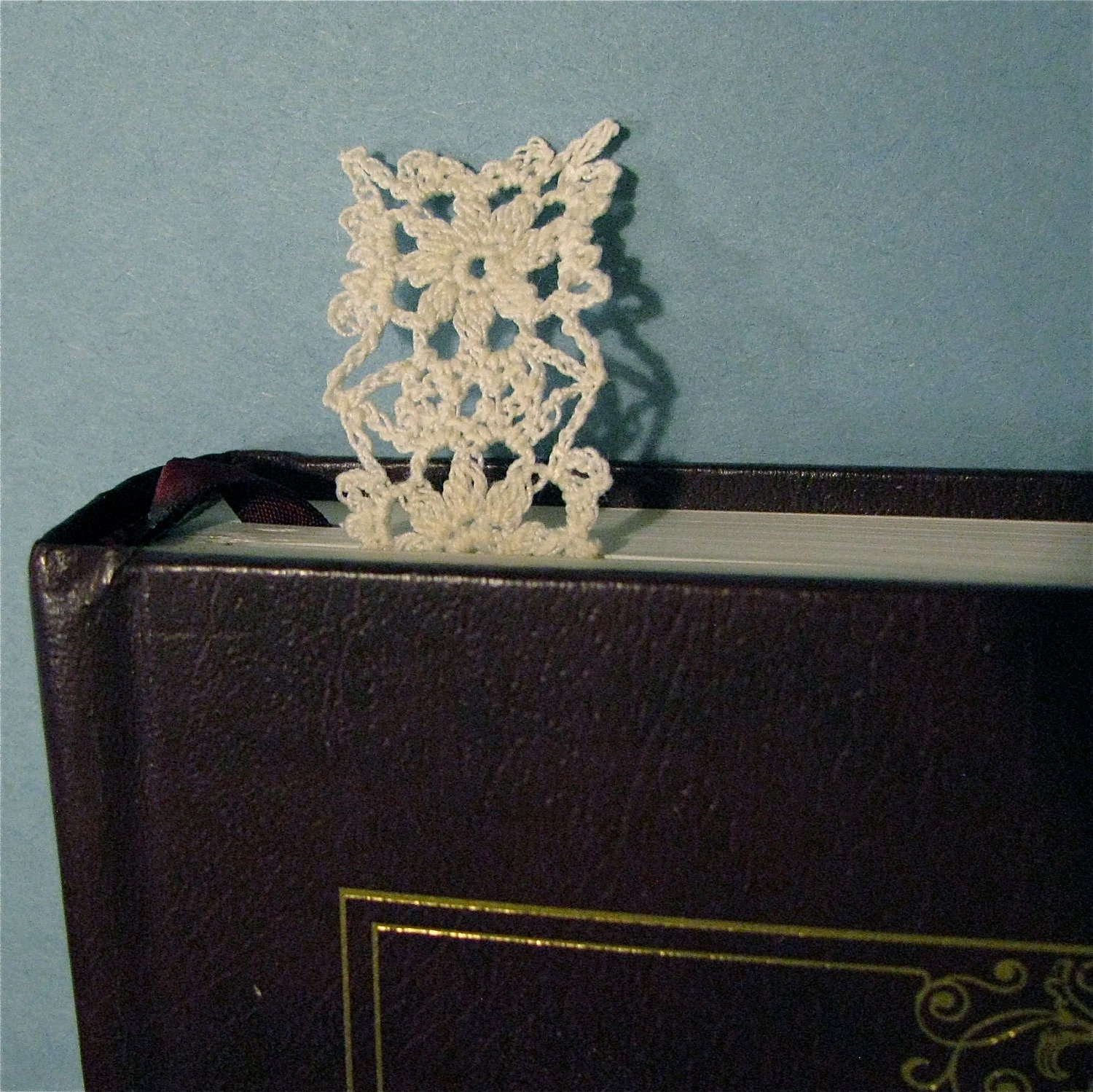 Crocheted White Floral Lace Bookmark gift