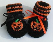 Baby Pumpkin Halloween hand knit booties Newborn - BabywearbyBabs