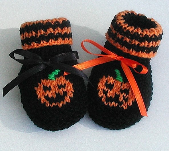 Baby Pumpkin Halloween hand knit booties Newborn