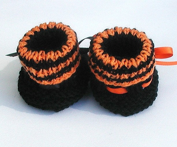 Baby Pumpkin Halloween hand knit booties Newborn