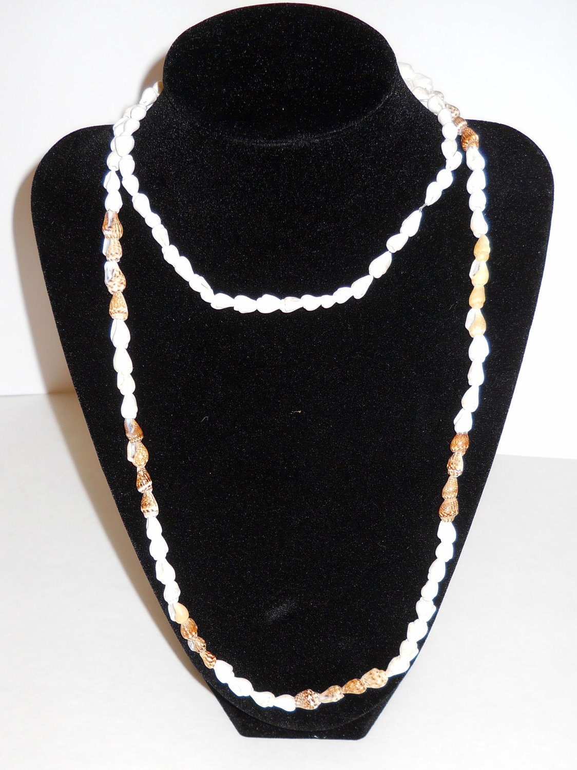 Vintage Shell Necklace - Lovely Summer Look - Natural - Beach - Ocean