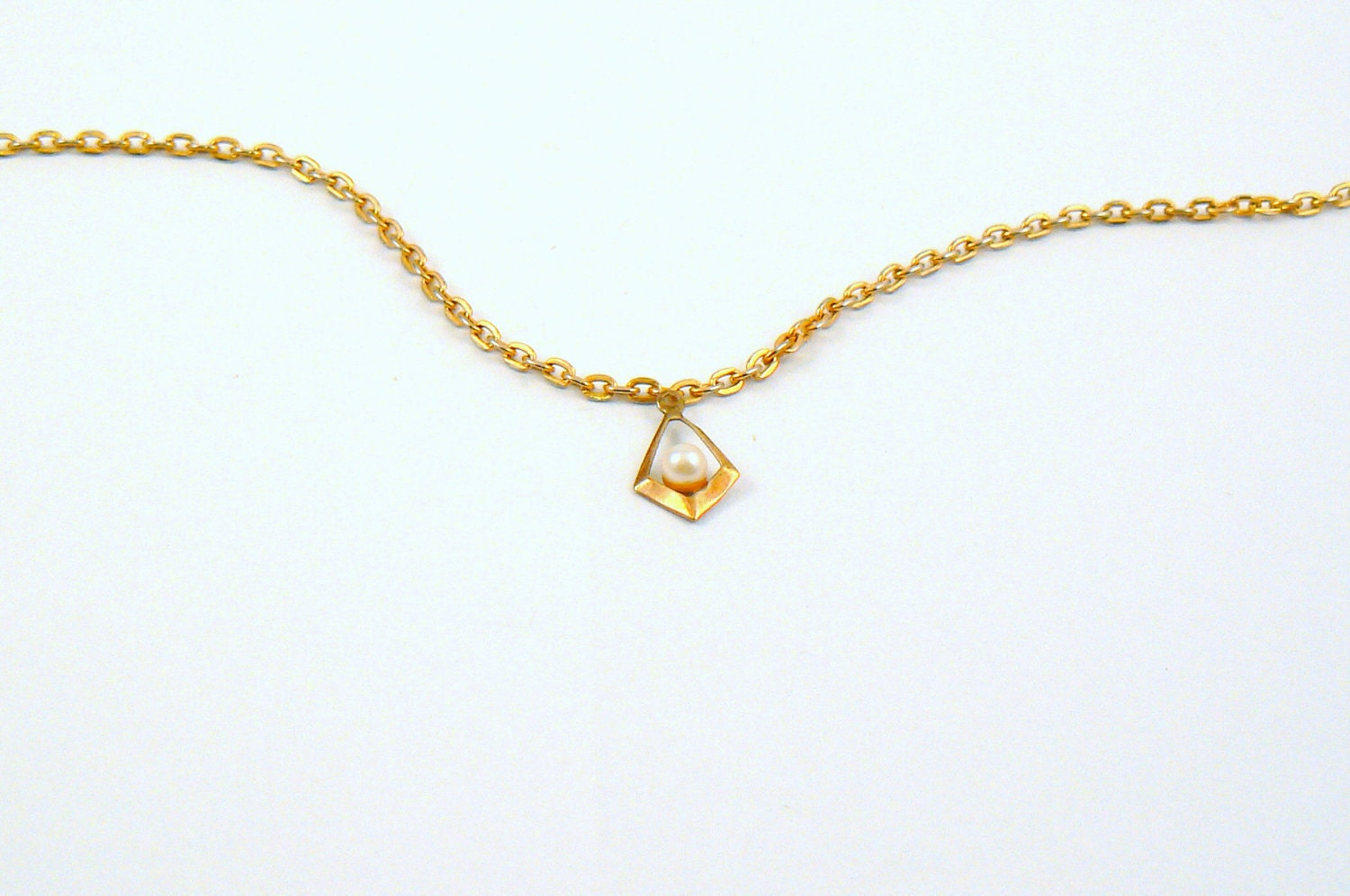 Vintage gold and pearl pendant