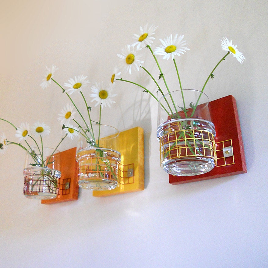 TROIS: modern wall mount flower vases