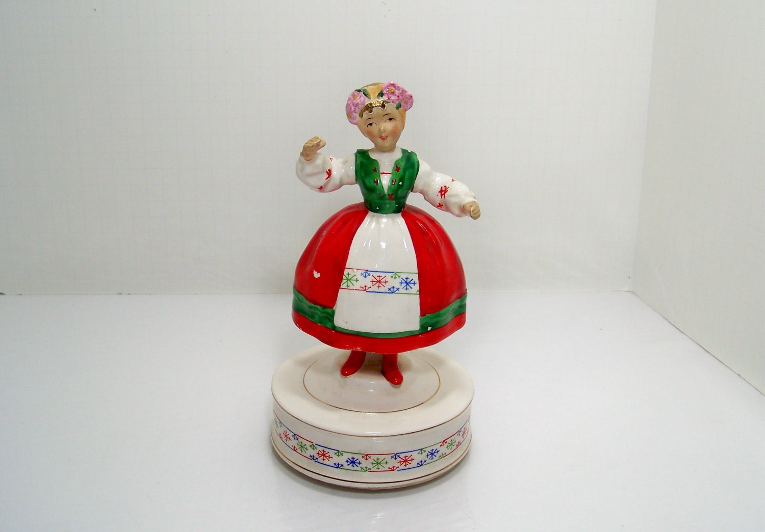 Vintage Schmid Music Box plays Lara's Theme - Japan - Dancing Swiss Miss