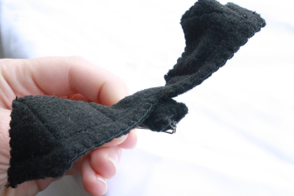 black bat Halloween hairpin