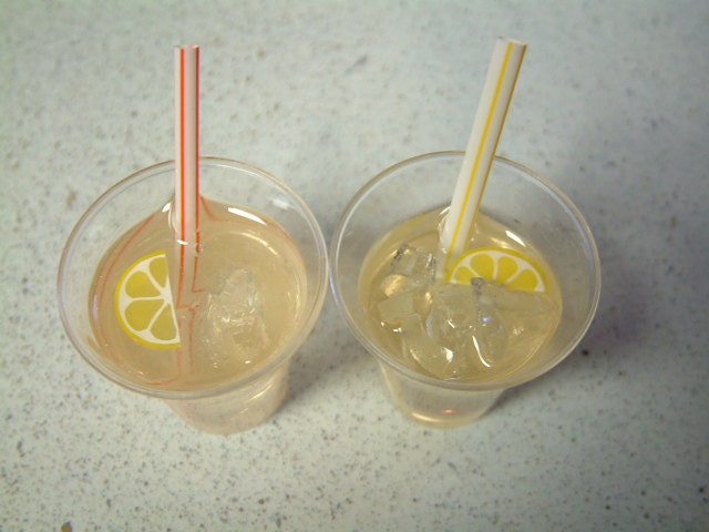 2 American Girl Drinks Lemonade ---SALE--- 2.25 SHIPPING for USA