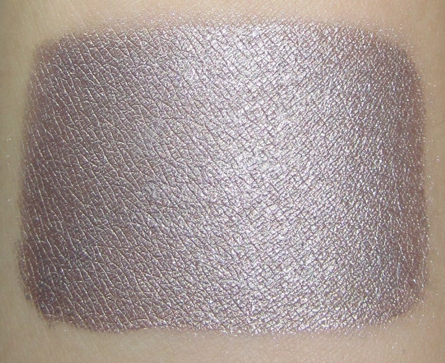 Dewdrop - Sparkling Iridescent Taupe Mineral Eyeshadow