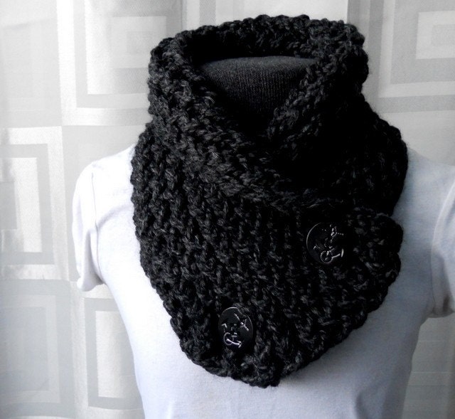 Items similar to Button Scarf, Short Scarf with Buttons, Winter Scarf