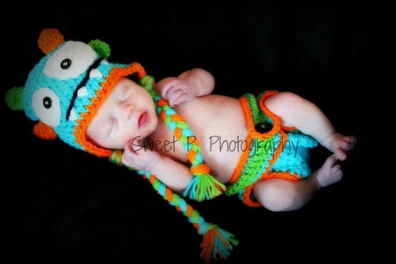 Crochet baby hat/Crochet diaper cover- Monster hat and diaper cover set/Photography prop- Choose your colors