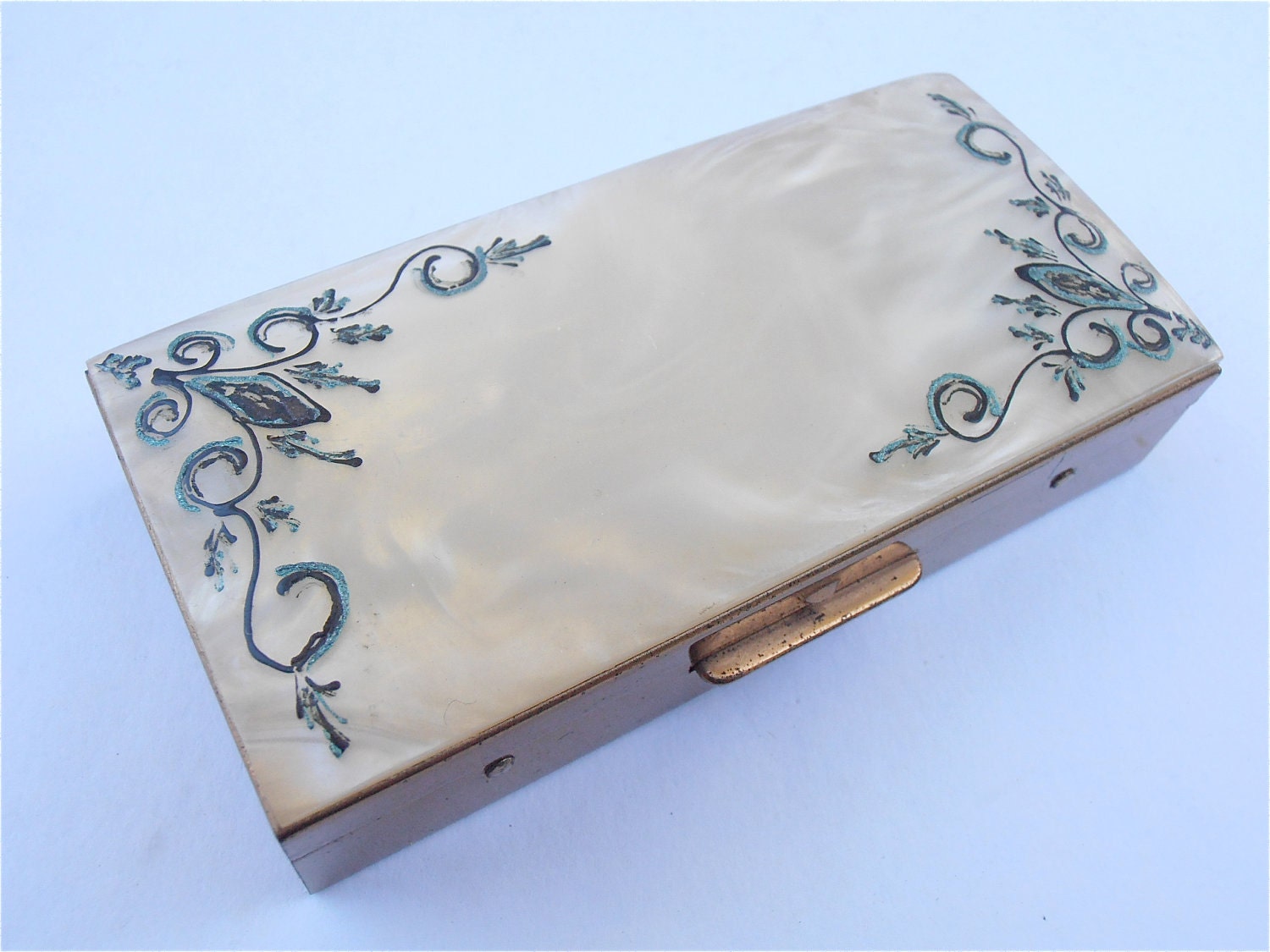 Vintage Art Deco Box Vintage Pearl Box Vintage MOP Box Vintage Jewelry Box Mother of Pearl Box Handpainted Box Pearl Trinket Box Vintage 70s