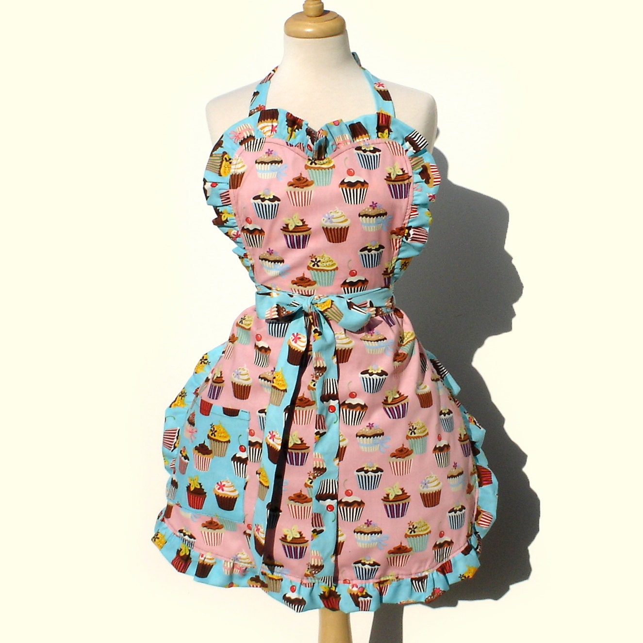 Apron Retro Vintage Inspired  Cupcakes Kitchen Apron FREE SHIPPING
