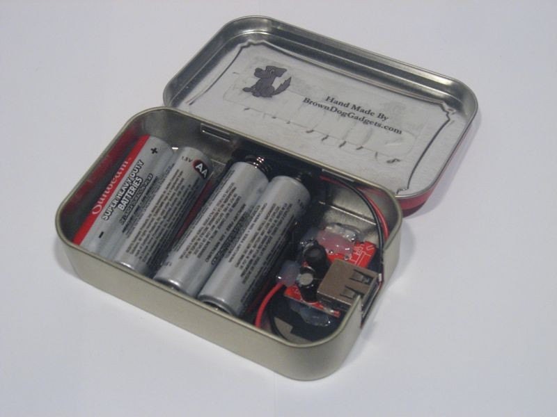 Altoids Big Emergency USB Charger