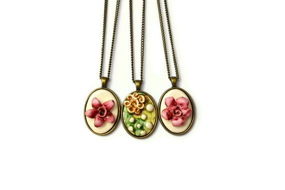 Woodland moss necklace - forest green and brown textured ceramic design - nature - spring trend Mother's day gift