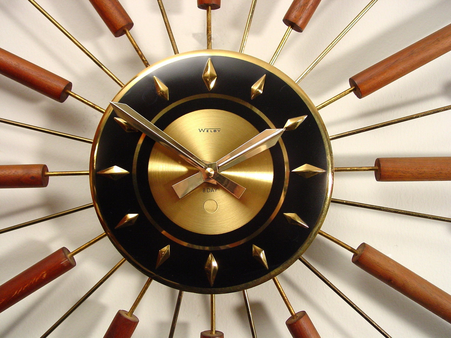 Starburst Wall Clock, Mid-Century Modern Sun Burst design.