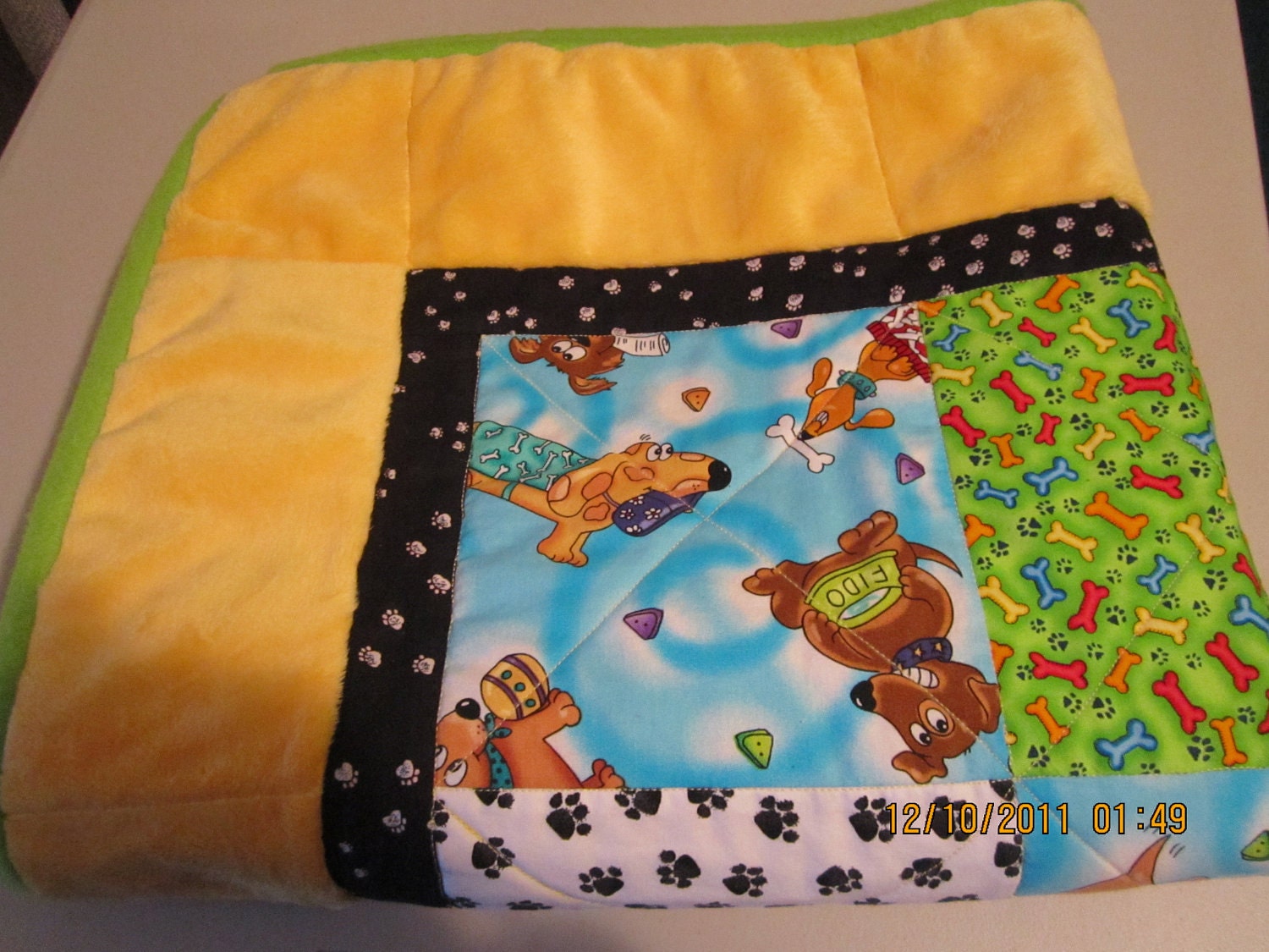 Funny Dog Patchwork Quilt with Wide Yellow Minke Border and Dachshunds  Paws and Treats