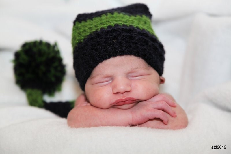 Baby Elf Hat Navy Blue and Kelly Green--Perfect Newborn Photo Prop or Holiday Hat