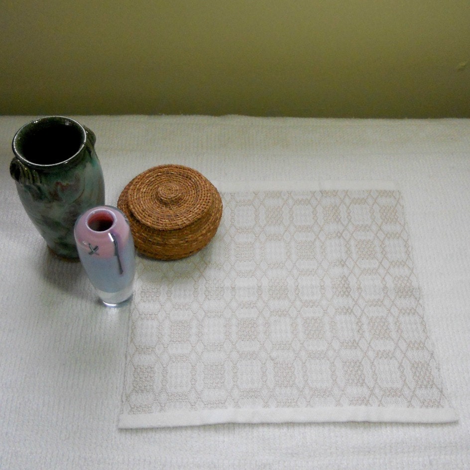 E202 Handwoven Table Runner or Dresser Scarf - Fancy Pointed Twill
