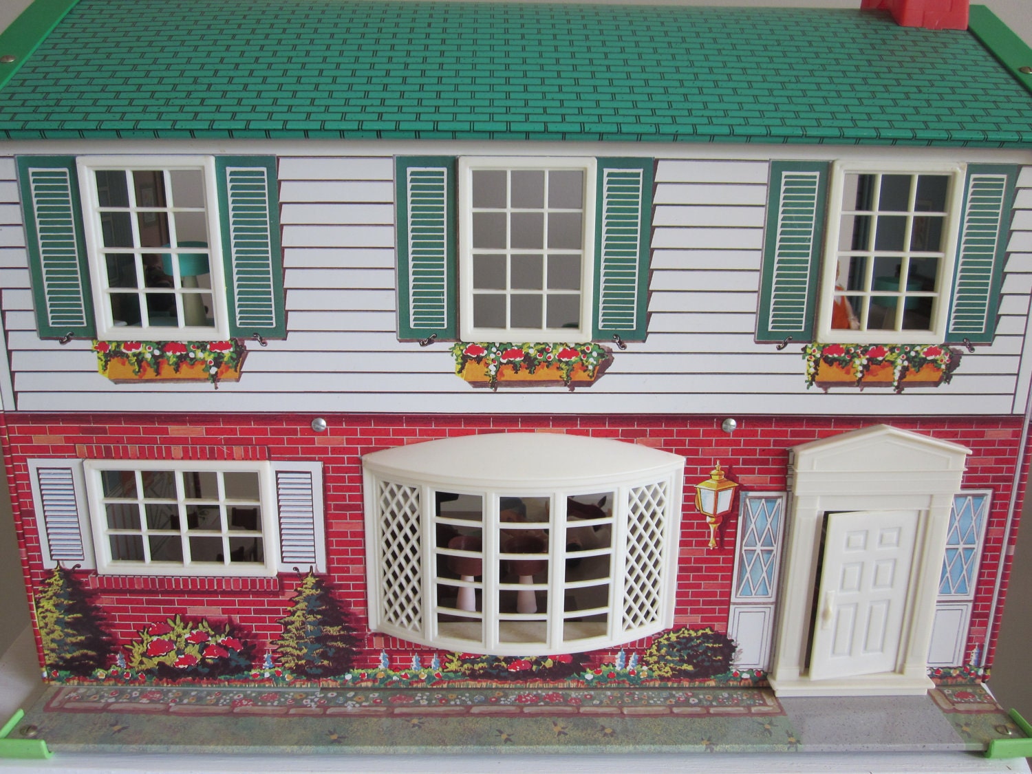 Vintage 1950 Tin Dollhouse Wolverine with Family and Furniture Marx style