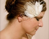Etienne Bridal Bleached Ostrich Peacock White Goose feather Vintage Pearl Bead Hair Fascinator