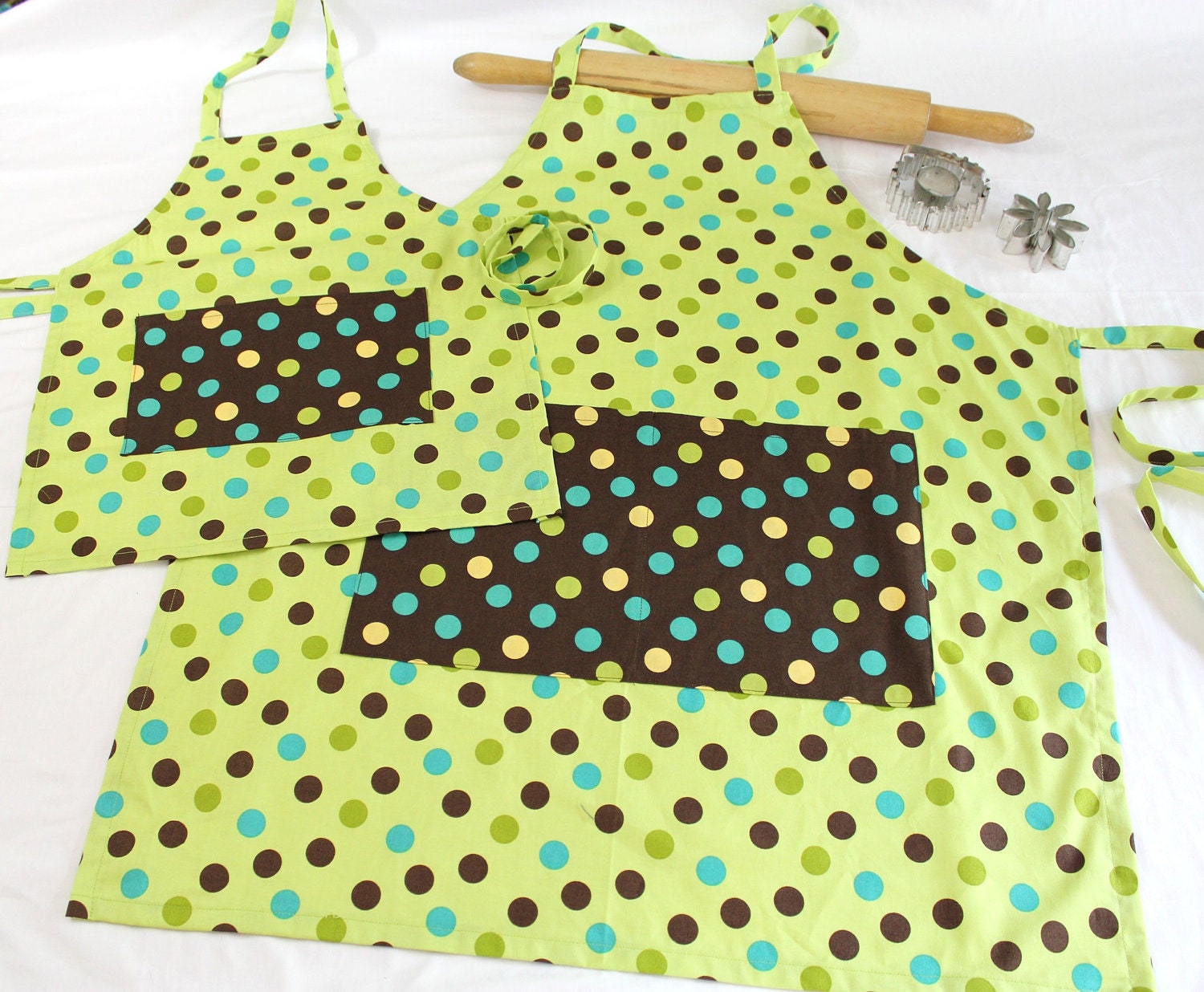 Fun Dots Mother Daughter Aprons