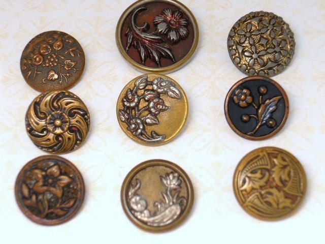 9 Lovely Victorian Era Buttons By RuralRetreatVintage On Etsy