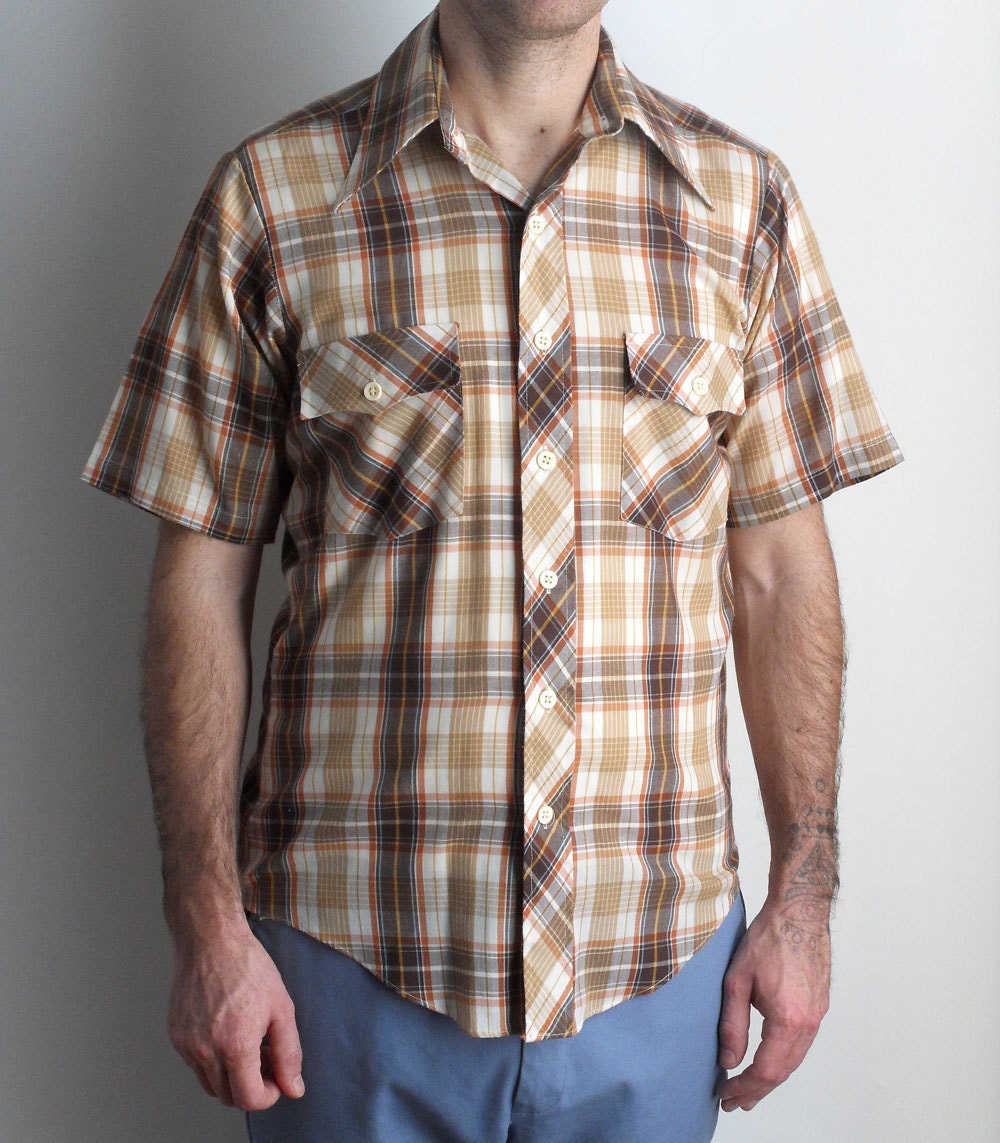 mens button down T-shirt / M / 60s Brown plaid summer shirt / Campus mens shirt