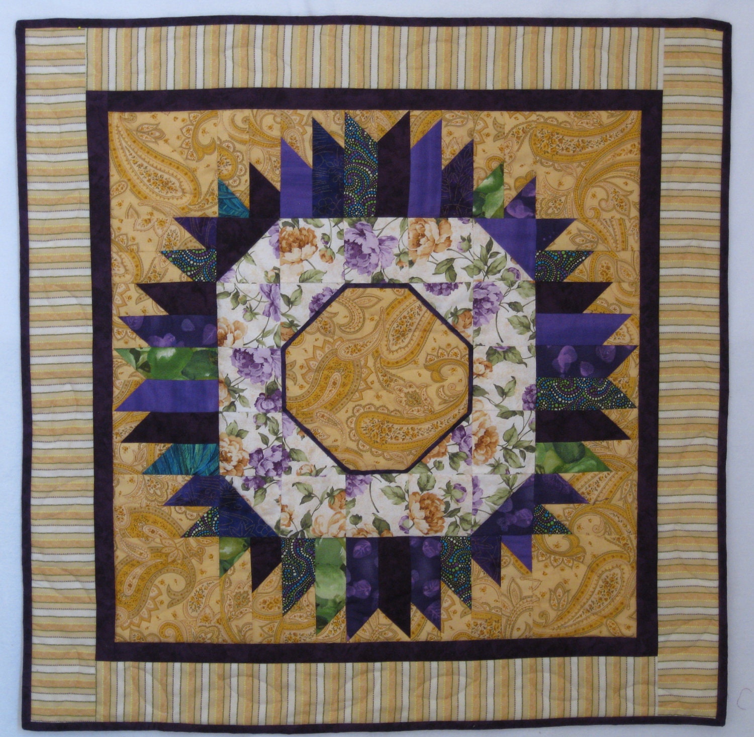 Handmade Quilted Wallhanging 33 x 33 Gold Purple Wreath, Pieced, Patchwork, Wool Batting NEW