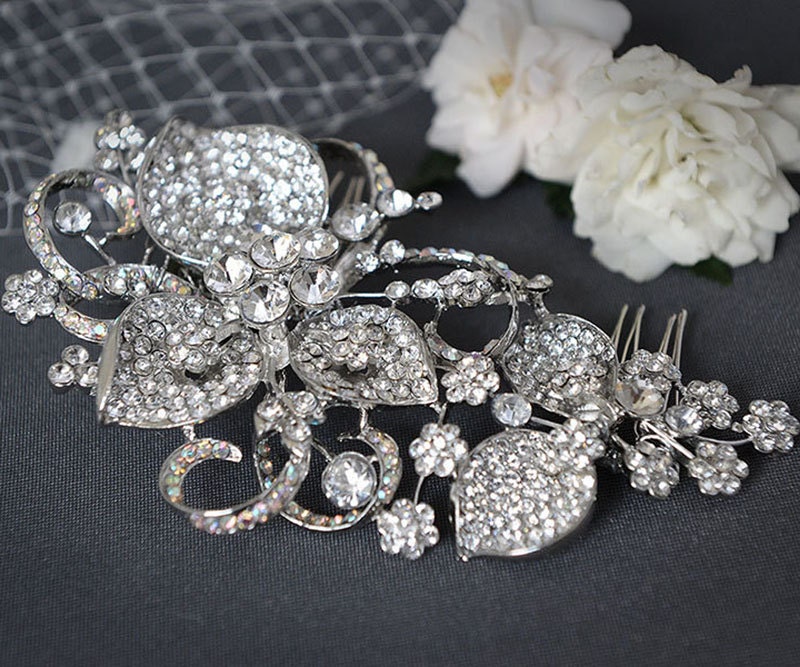 STACIA, Eye-Catching LARGE Rhinestone Flower Bridal Hair Comb, Art Deco Wedding Hair Accessory, Vintage Inspired Wedding Crystal Comb
