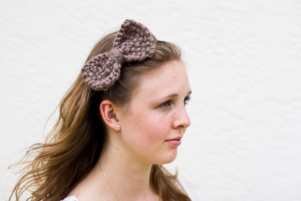 The Sweetheart Bow Headband Hand Knit in Taupe - READY TO SHIP