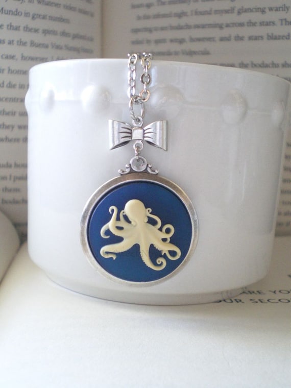 Octopus Necklace. Nautical Jewelry. Bow Necklace. Silhouette Jewelry. Beach Style.